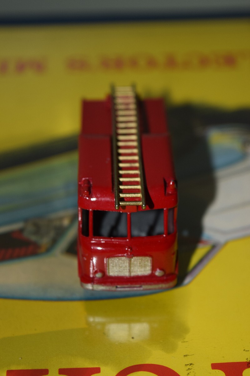 Vintage Matchbox Lesney 1959 Merryweather Marquis Fire Engine no.9