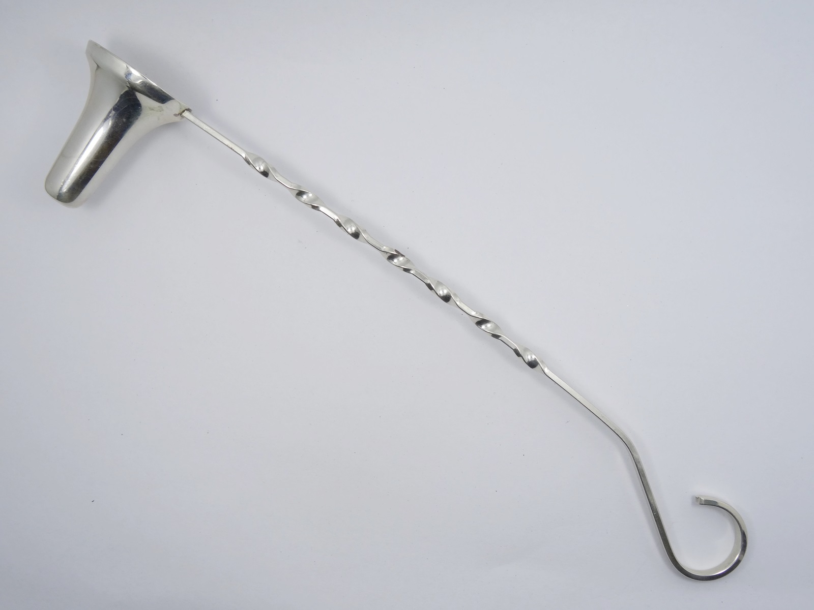 VINTAGE GORHAM STERLING 860 CANDLE SNUFFER WITH TWIST HANDLE 9.25