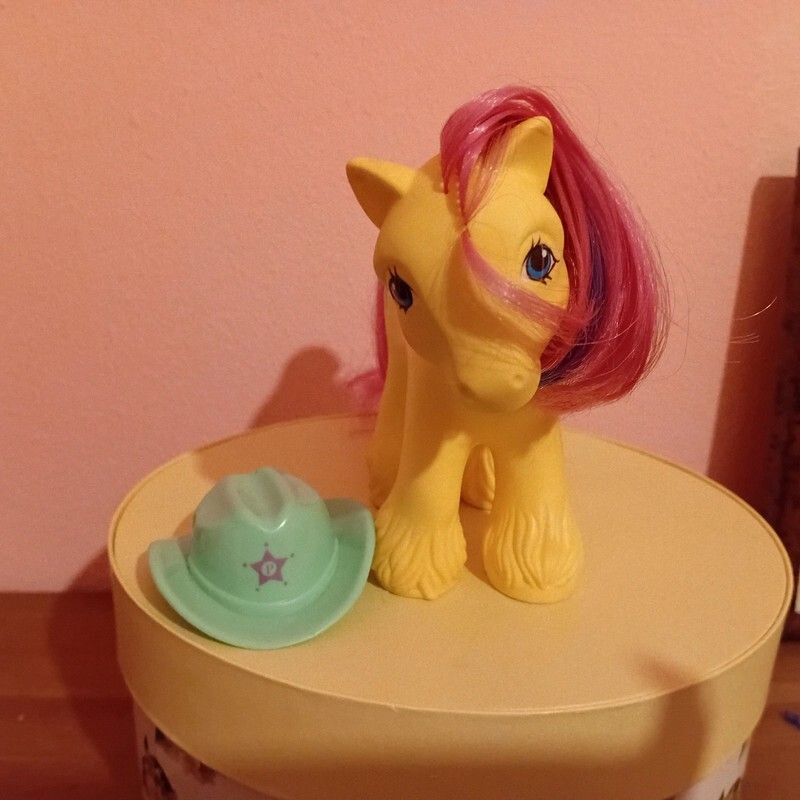 My Little Pony G1 Hasbro Tex Big Brother con cappello Pony in ottime condizioni.