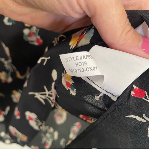 Blusa Top MADEWELL Seda con Muescas Volantes Puño en Lanzamiento de Clavel Floral XS Negra - Imagen 11 de 12