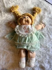 Cabbage Patch Kids 1978 -1982 Blonde Hair Clips Blue Eyes Dimple