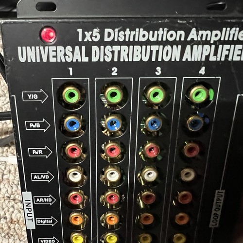 CALRAD 40-934M 1x5 Universal Amplifier With Cord - Picture 2 of 8