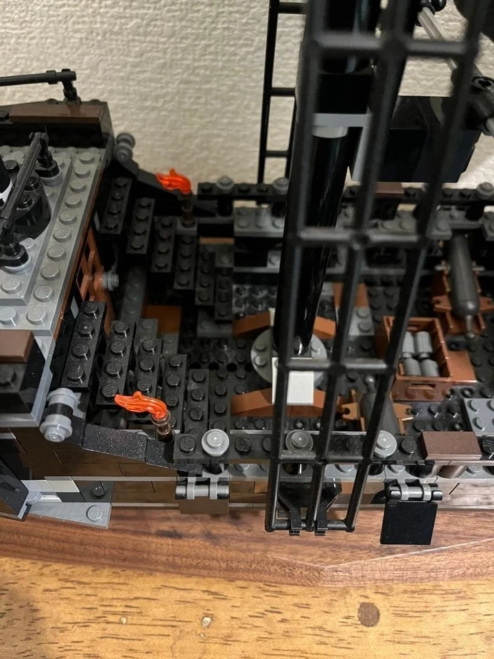 LEGO Pirates Of The Caribbean The Black Pearl 4184 In 2011 Used Retired As Is - Image 3 of 4