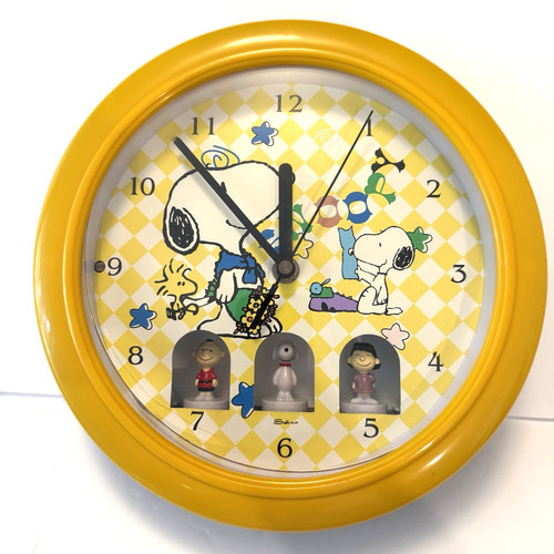 Vtg Y2K Peanuts Snoopy Musical & Animated 10" Wall Clock Rare HTF READ CUTE