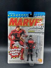 Vintage 1994 Toy Biz Marvel Daredevil Exploding Grapple Hook Action Figure 