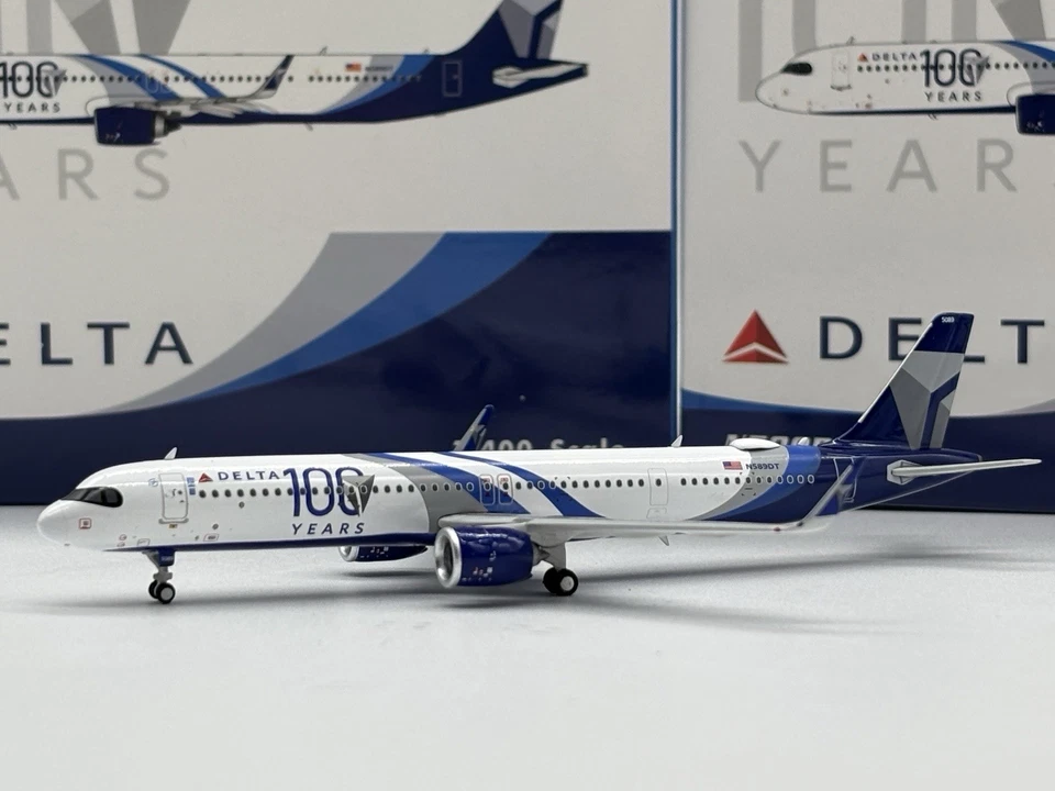 Delta Air Lines A321neo " 100th " Reg:N589DT 04639 Phoenix 1:400 Scale Diecast - Image 2 of 4