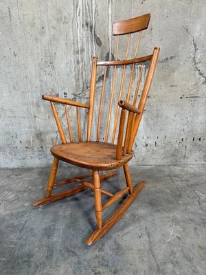 Antique Mid 19th Century Windsor Style Wooden Rocking Chair - Main Image