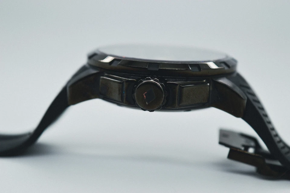 Venus Chroma 1312 Swiss Made Quartz Watch 47mm Rubber Strap 100m Water Resistant - Image 4 of 4