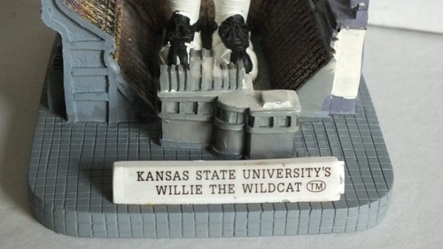MASCOTA KANSAS STATE WILLIE THE WILDCAT EN ESTADIO DE MCDONALDS - Imagen 7 de 10