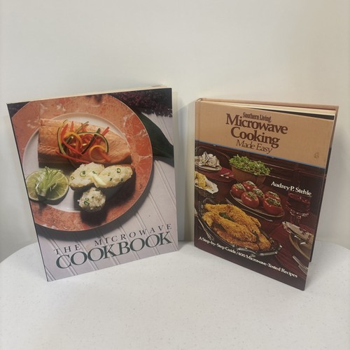 2 The Microwave Cookbook GE Part No. 862A691P49 1990 PB & Southern Living Micro…