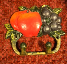 VTG Cast Iron 2-Hook Hanging Key Holder Hand Painted Apples Grapes Fruit Kitchen