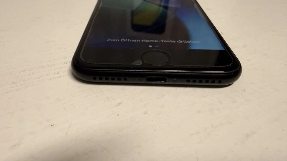 Apple iPhone SE 2. Gen - 64GB - Schwarz (Ohne Simlock) (Dual-SIM) - Bild 4 von 4