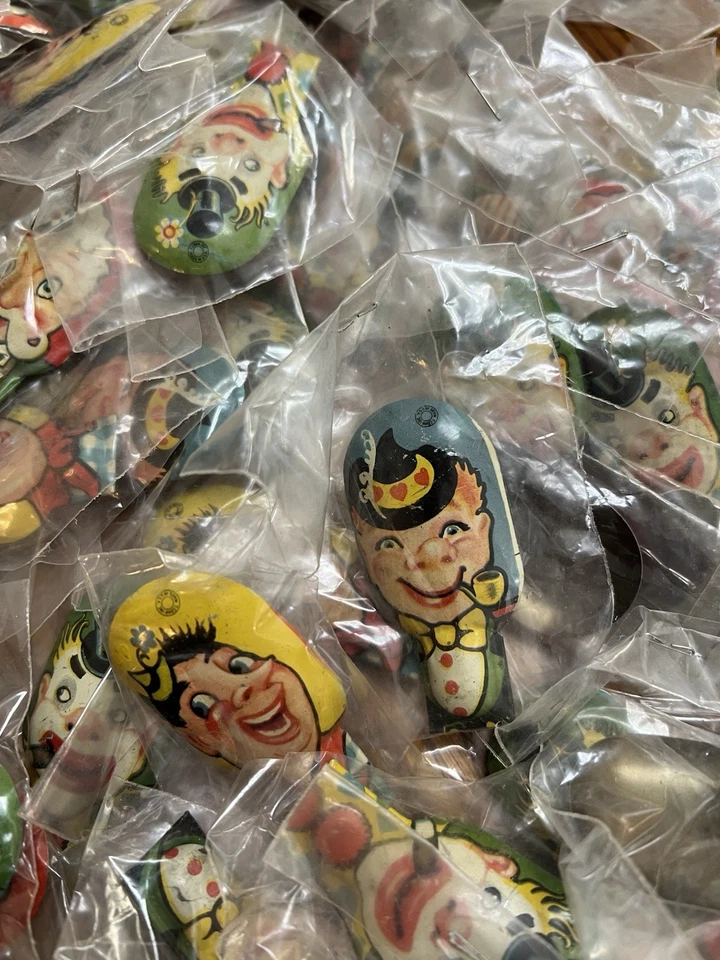 Lote De 110 Caras De Personaje De Colección T. Cohn Tin Clickers Payaso Sellado Foto 4 de 4