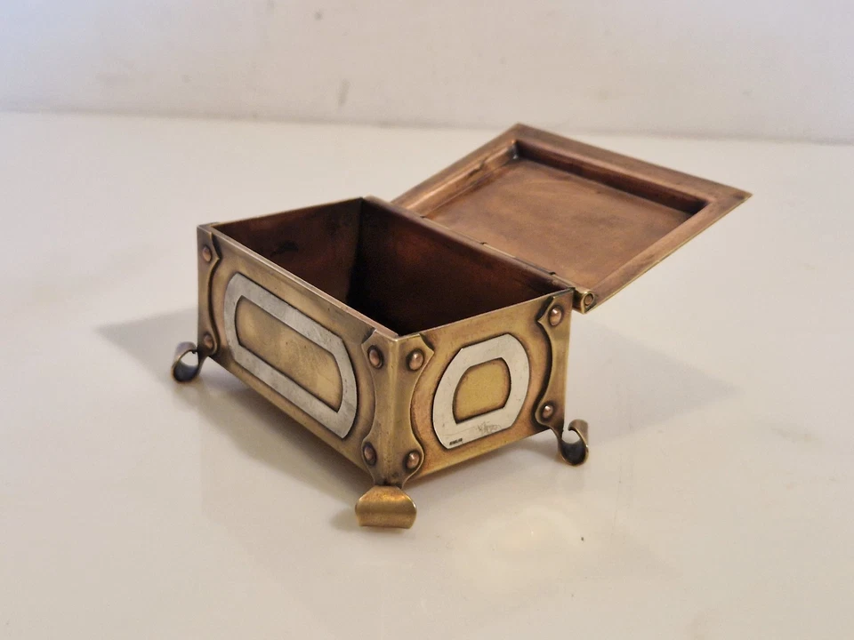 Arts and Crafts - Otto L. Heintz - Boîte à timbres - Argent sur bronze - 1911 - Photo 2/4