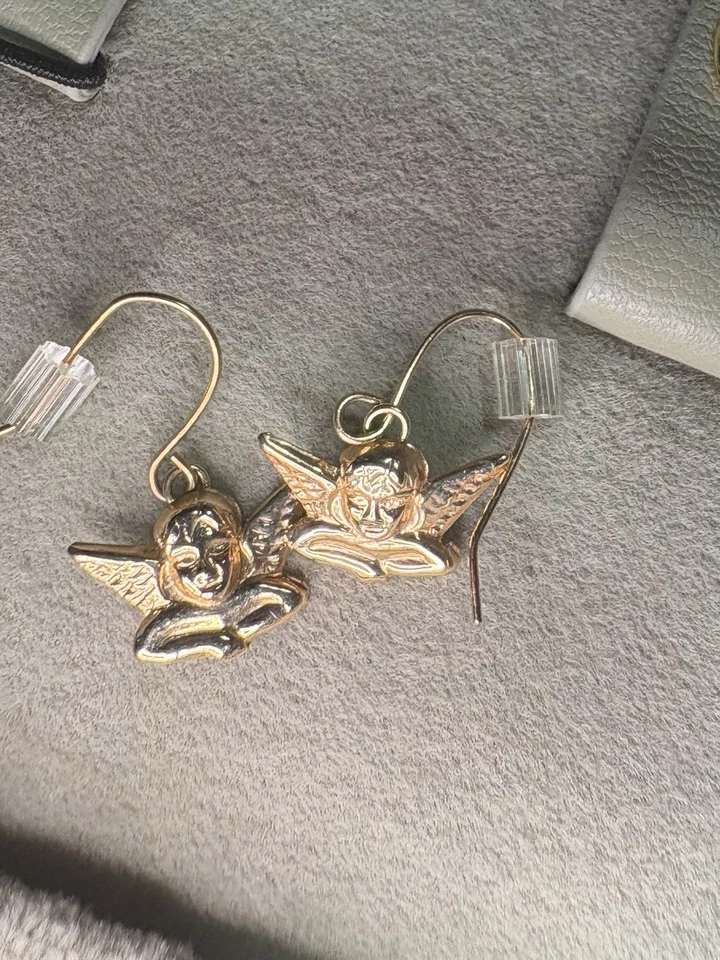 Hermosos pendientes de alas de ángel querubín de oro amarillo de 14k .6G 13,6 mm 585 Foto 2 de 4
