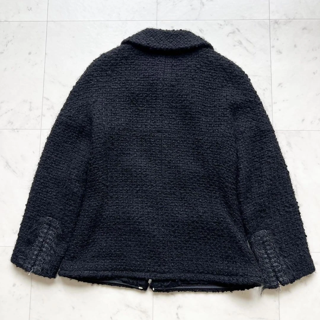 Charm Chanel Coco Mark con pelliccia di camelia giacca tweed 38
