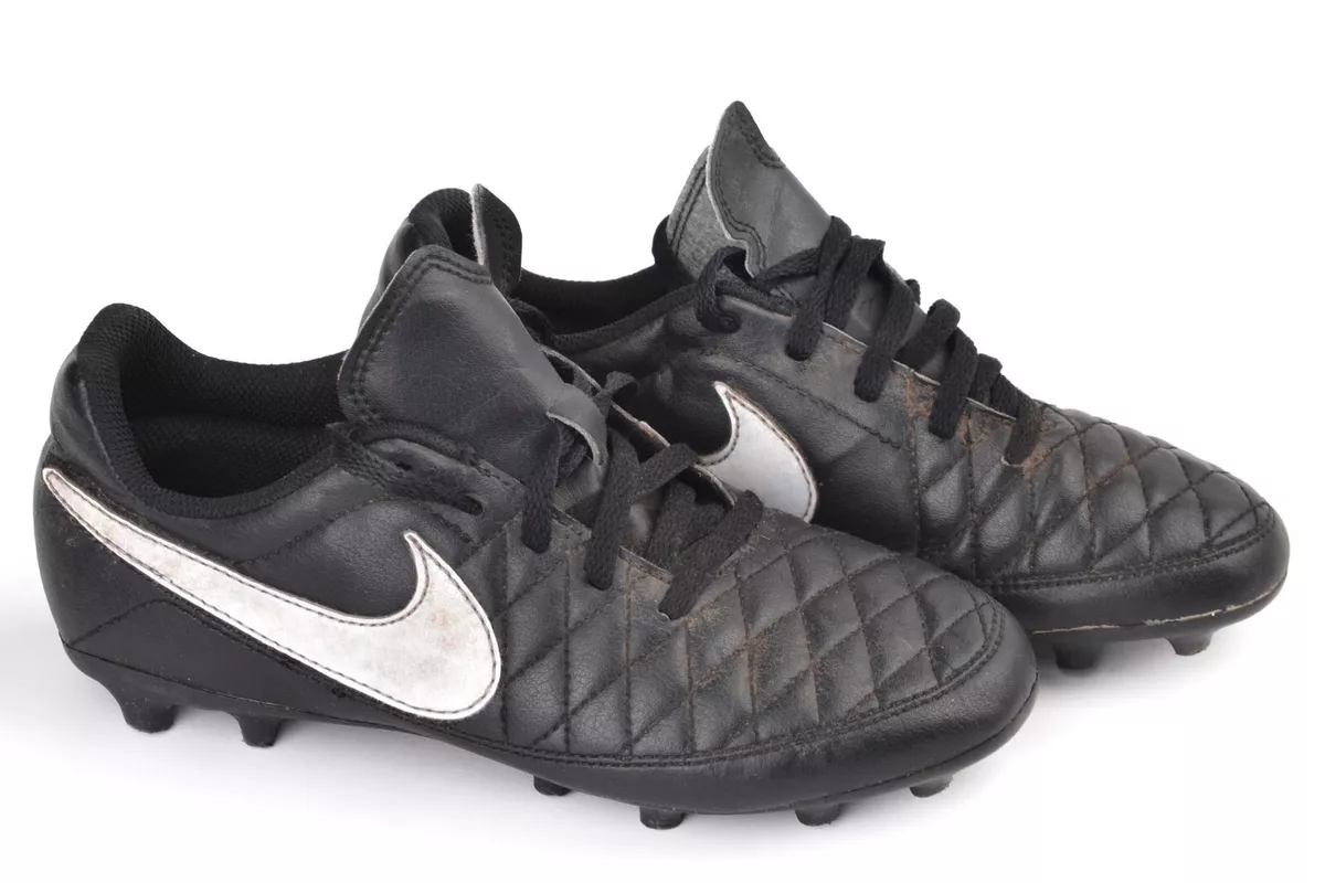 NIKE MAJESTRY FG SOCCER BOOTS CLEATS AQ7897 017 2018 US 2.5