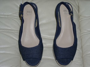 m and s wide fit sandals
