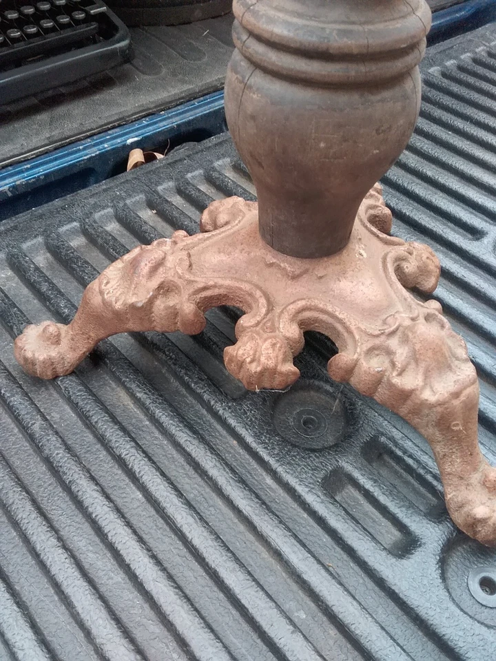 Antique 3 Legs Ornate Victorian Cast Iron Table Base Plant Stand Flag Holder Etc - Image 3 of 4