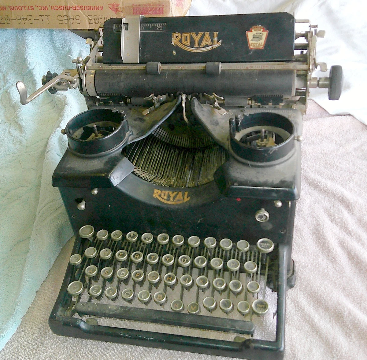 Royal Model 10 Typewriter In Collectible Typewriters for sale | eBay