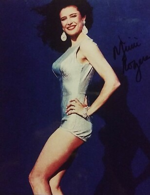 Mimi Rogers signed 8x10