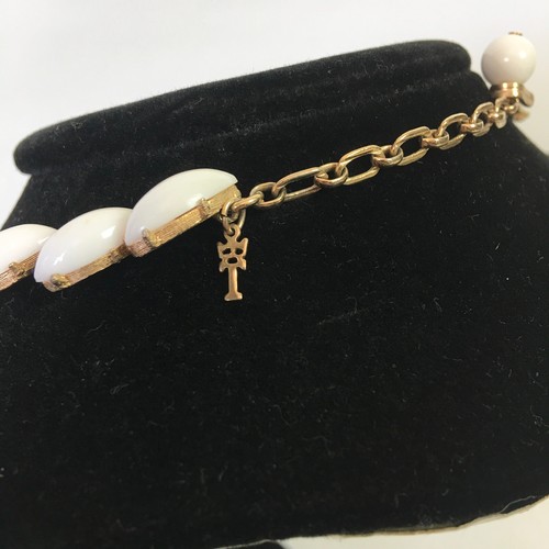 Trifari Necklace Gold Tone White Marquise Stone Vintage 16" - Picture 4 of 6