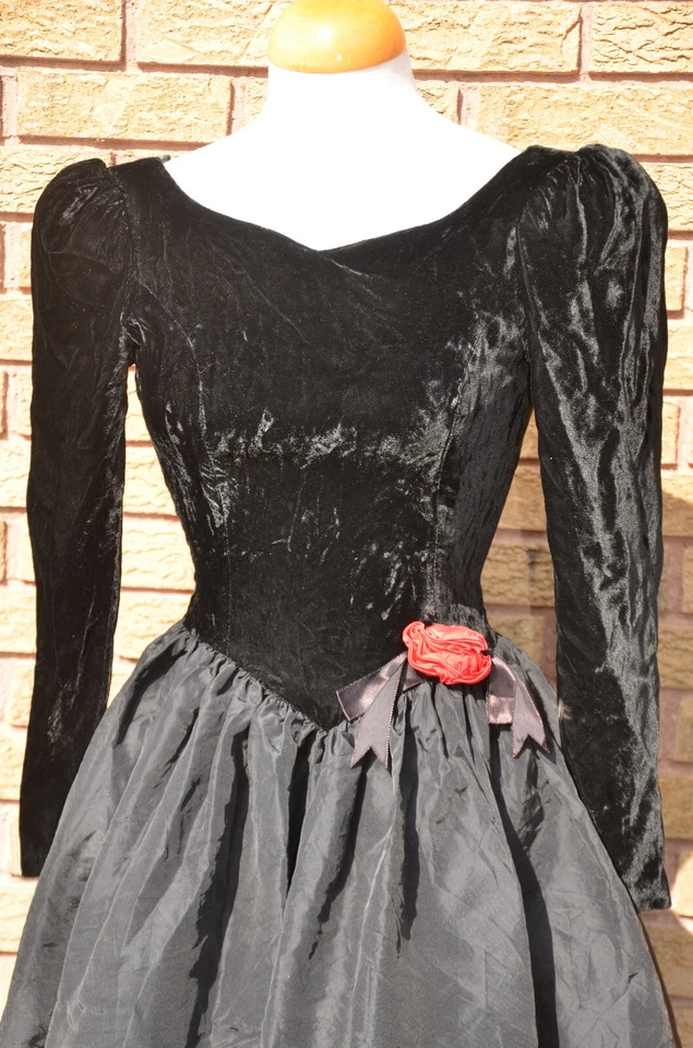 Vestido gótico de terciopelo Gunne Sax negro de colección Beetlejuice miércoles graduación formal S años 80 Foto 3 de 4