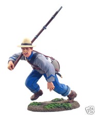 NEW Confederate Infantryman Charging 3 Britains 31044