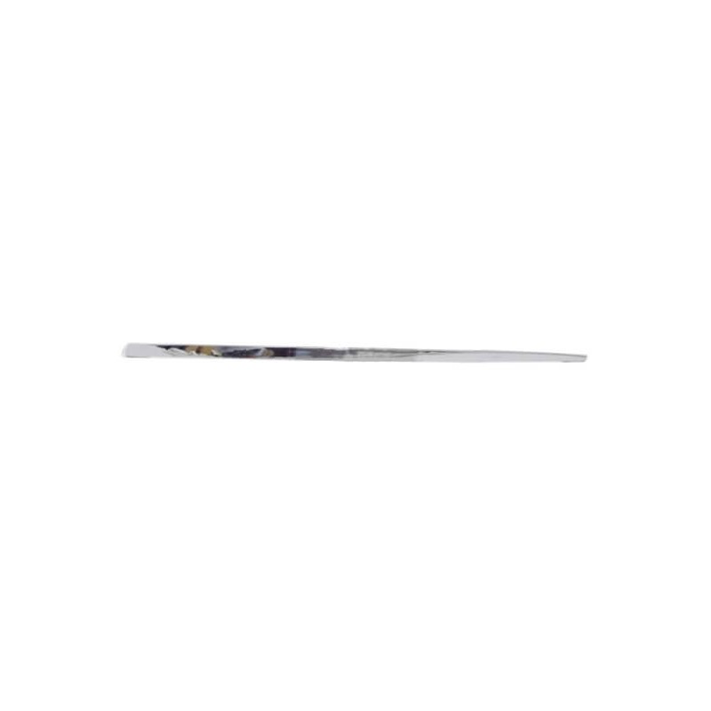 Baguette chrome avant gauche pour réparer le pare-choc Mercedes W245