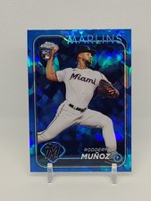 2024 Topps Chrome Update Sapphire #US322 Roddery Munoz RC