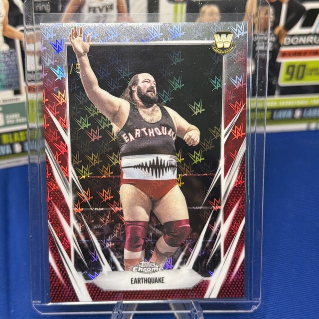 2026 Topps Chrome WWE Earthquake Red Logofractor 1/5 Bookend