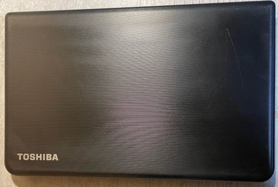 Ordinateur portable Toshiba Satelite Pro C50-A pour pièces (1) - Photo 2/4