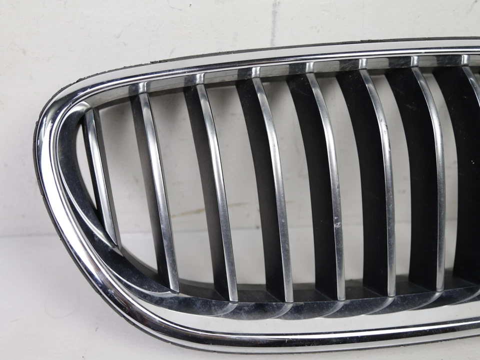 PARAGOLPES DELANTERO DERECHO BMW 528 535 550 F10 PARRILLA SUPERIOR RIÑÓN CROMO 2011-2016 OEM Foto 2 de 4