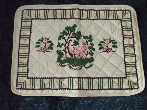4 place mats/hot pads by Williamson Inc yellow background quilted - Picture 6 of 6
