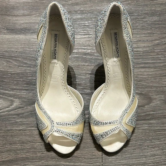 Benjamin Adams 'Catherine' 象牙色 Duchesse 真丝婚鞋 高跟鞋 尺寸 7 英国 37.5 — 第 2/4 张图片