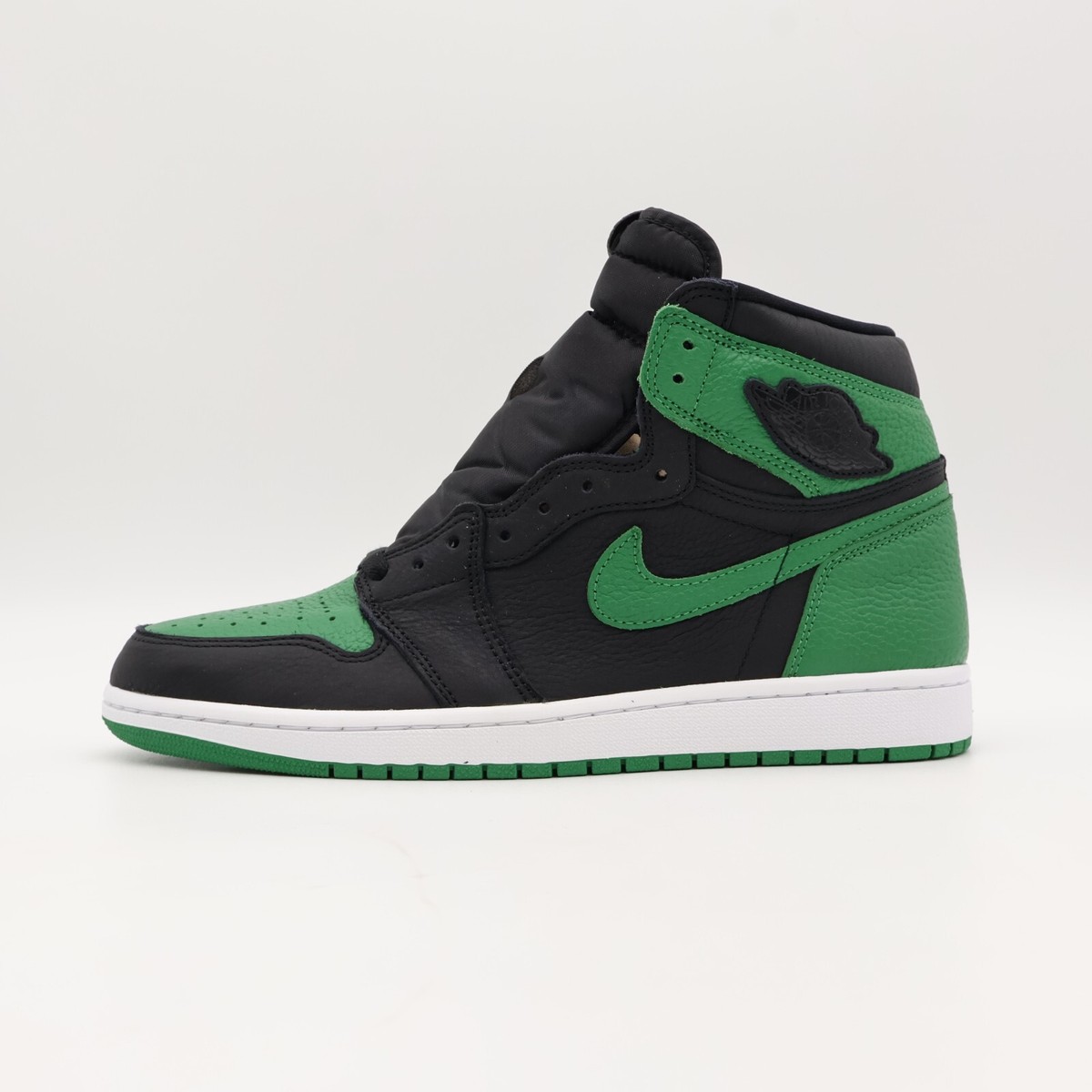 555088-030 Nike Air Jordan 1 Retro High OG Pine Green White 555088-030 Nike Air Jordan 1 Retro High OG Pine Green White