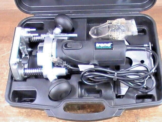 KIT DE ENRUTADOR DE INMERSIÓN TENDENCIA #T4EL 6.6A 11.500-32.000 RPM VS 1/4" USADO Y PROBADO Foto 2 de 4