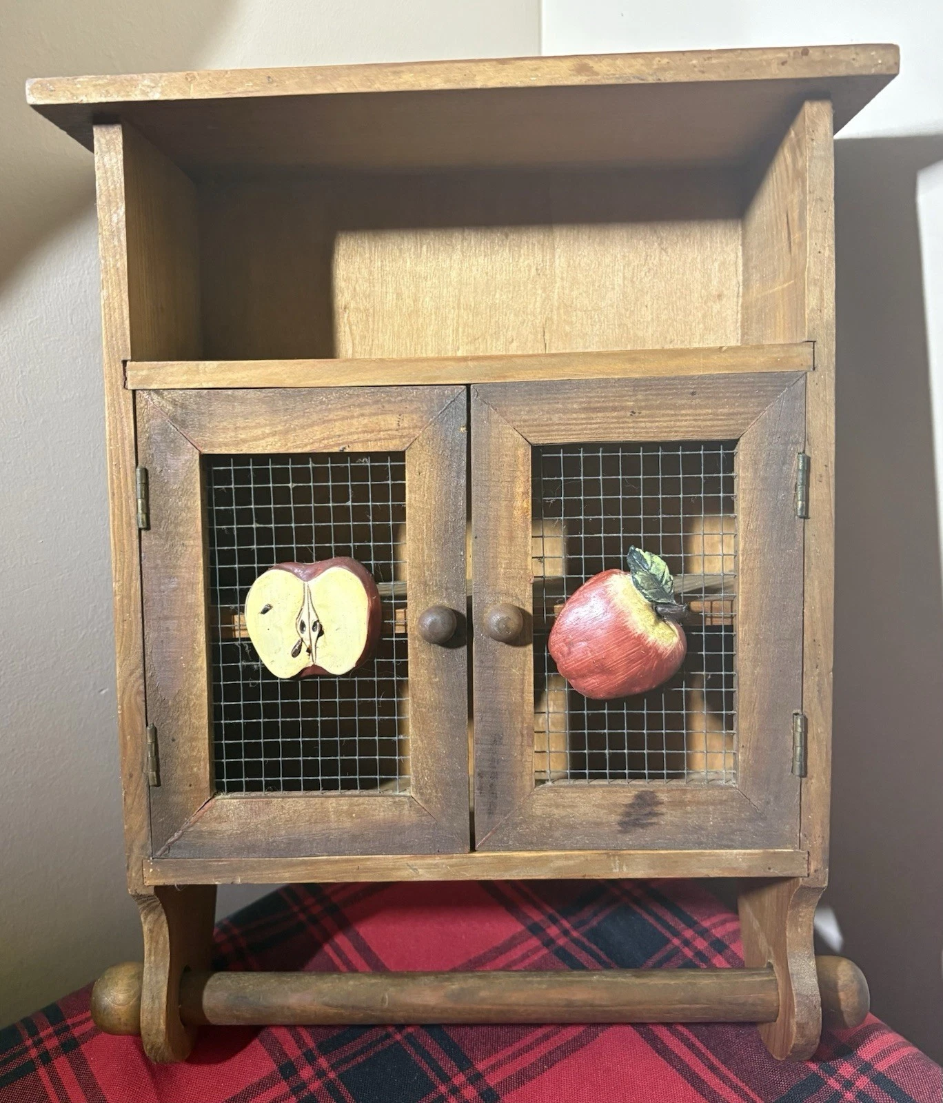 Vtg Wood Cabinet Spice Rack Apple Country Kitchen Wall Mounted Towel Holder