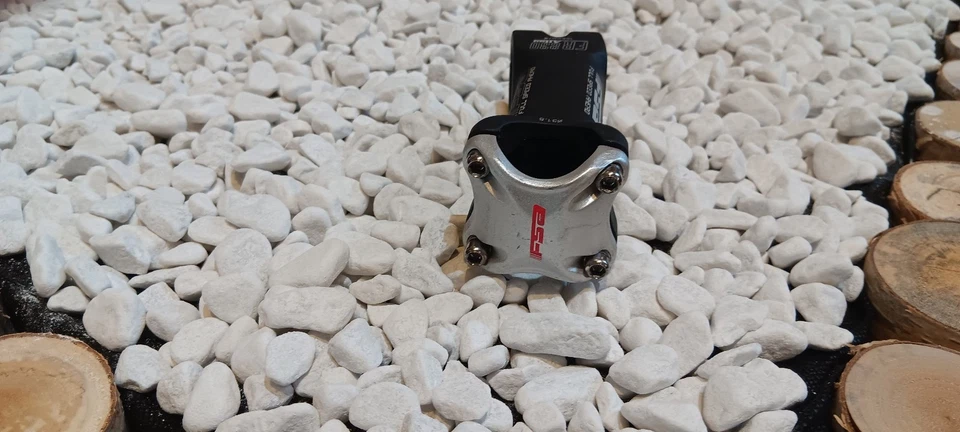 FSA FULL SPEED AHEAD FR230 Aleación 105mm / 8° Soporte 31,8 - Imagen 2 de 2