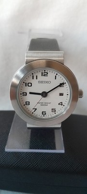 Seiko Herren-Armbanduhr V732-ON70 100 m Quarz Gehäuse 37 mm gebraucht !!