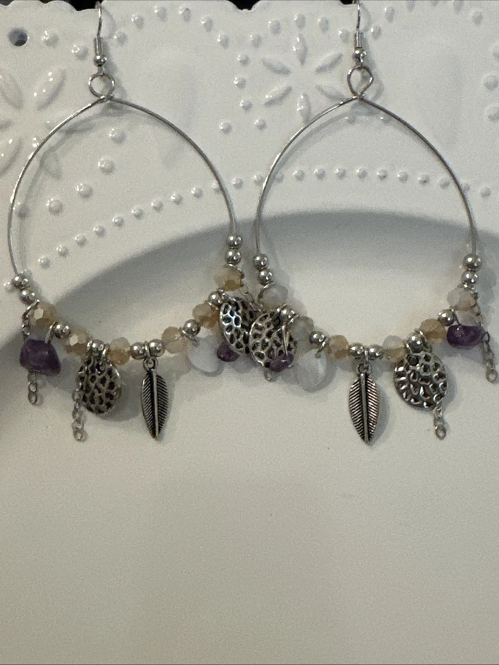 Pendientes de aro J CREW Atrapasueños Pluma Púrpura Dije NUEVA OFERTA 4 CARIDAD❤️335x2 Foto 4 de 4