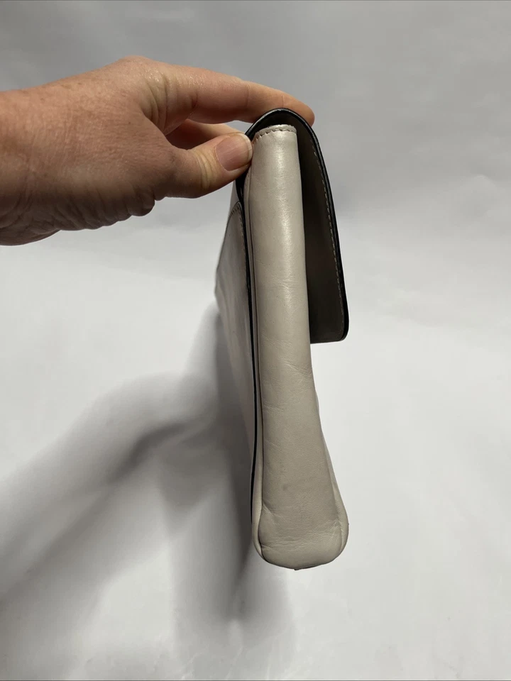 Bolso de mano Brunello Cucinelli para mujer grande de cuero con solapa Monili marfil Foto 4 de 4