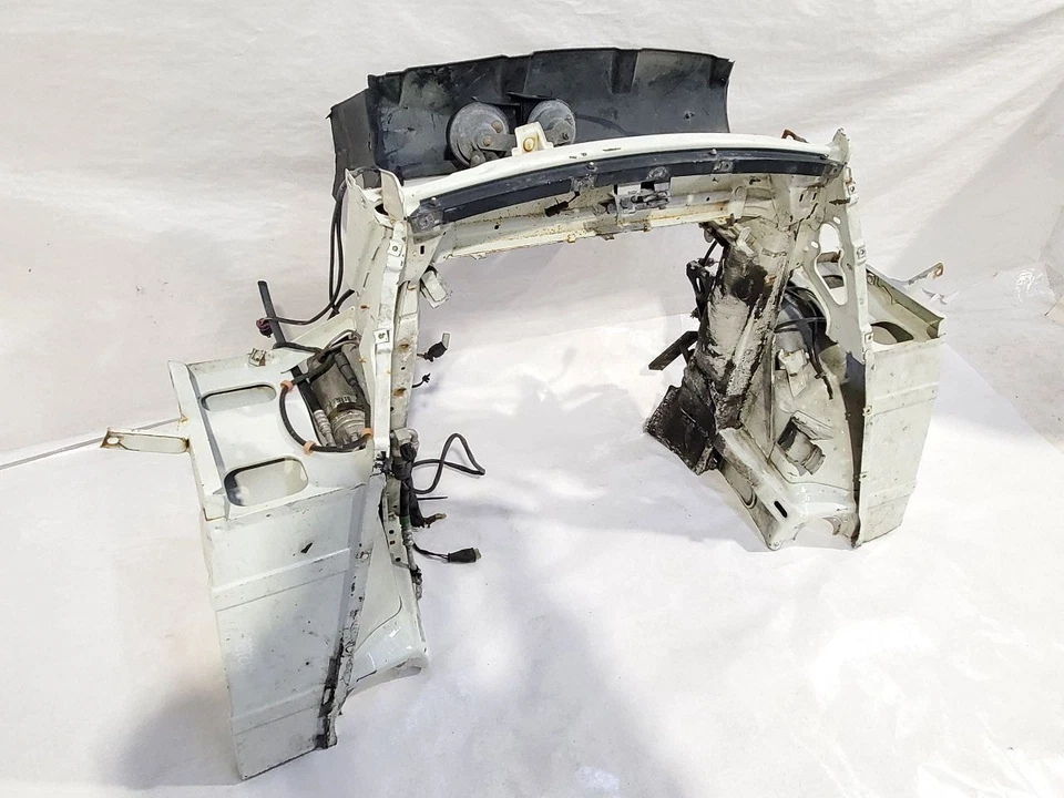 1992 1993 1994 1995 Porsche 968 3.0L OEM Radiator Core Support - Image 2 of 4