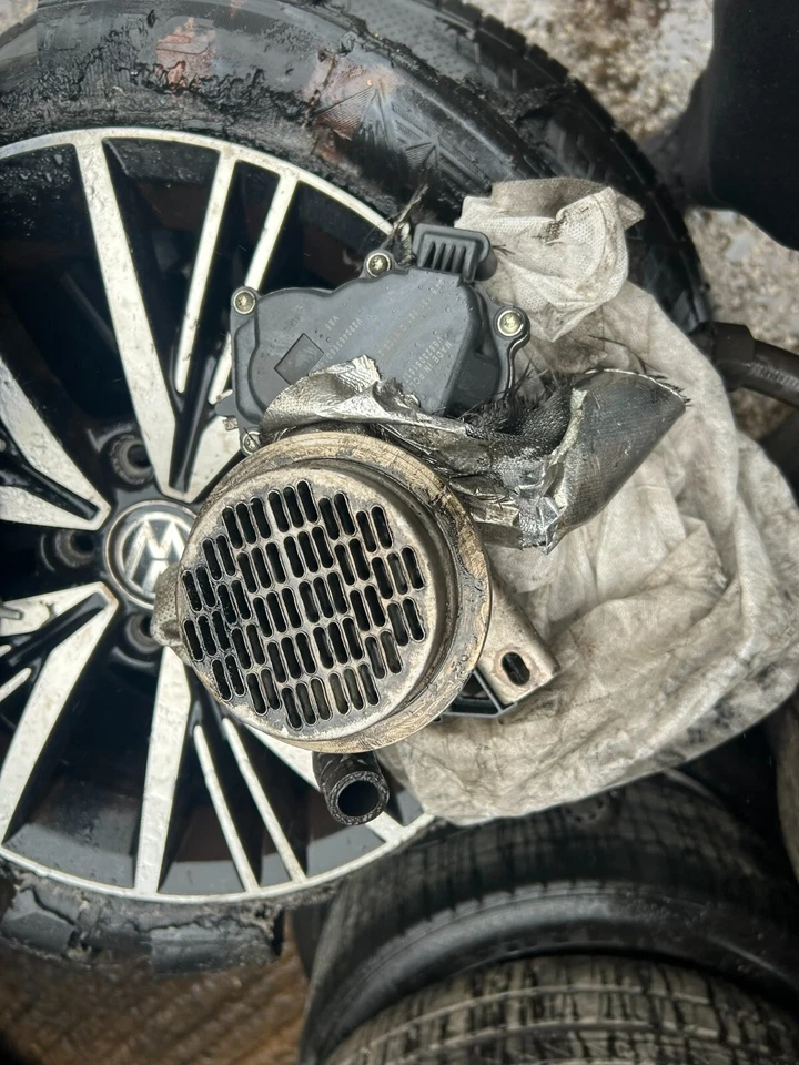 2015+ ŠKODA FABIA VW POLO 1.4 TDI CUSB EGR ENFRIADOR 04B131501 Foto 3 de 3