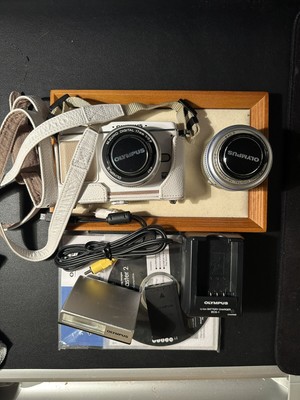 PRISTINE Olympus EP-1 RARE WHITE COLOR - Complete Kit - Two Lenses