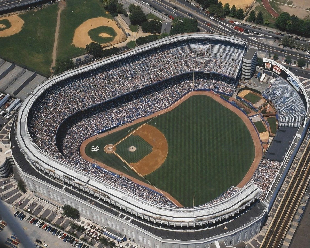 1996 YANKEE STADIUM 8X10 PHOTO BASEBALL PICTURE NEW YORK YANKEES
