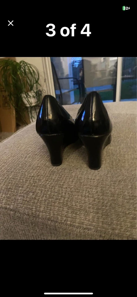 全新 FIONI 黑色漆皮楔形鞋 10M — 第 3/4 张图片