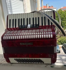 Crucianelli Piano Accordion – 5-Bass Rows – 3 Voices – Excellent Condition