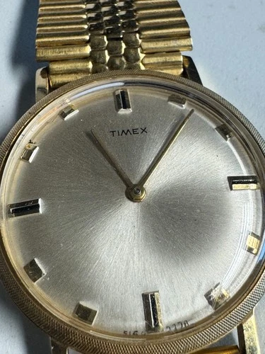 Timex Vintage 1970 Wafer Thin Wind Up 33MM Florentine Bezel 5150 2370 Runs Good