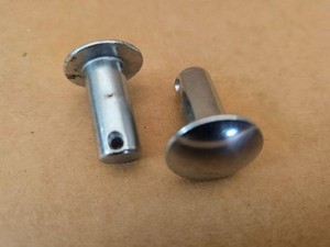 2 Clevis Pins Pin 1 1/8" long .375" diameter, top is .86" Chrome plated NOS
